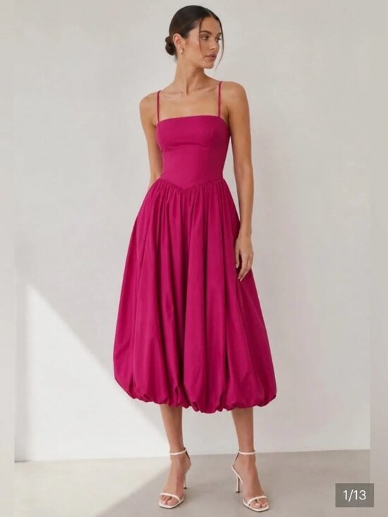 Abercrombie & Fitch Dresses & Skirts - Abercrombie Dipped-Waist Bubble Hem Midi Dress